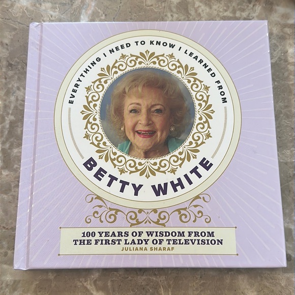 2/$20 Betty white book - Picture 1 of 7